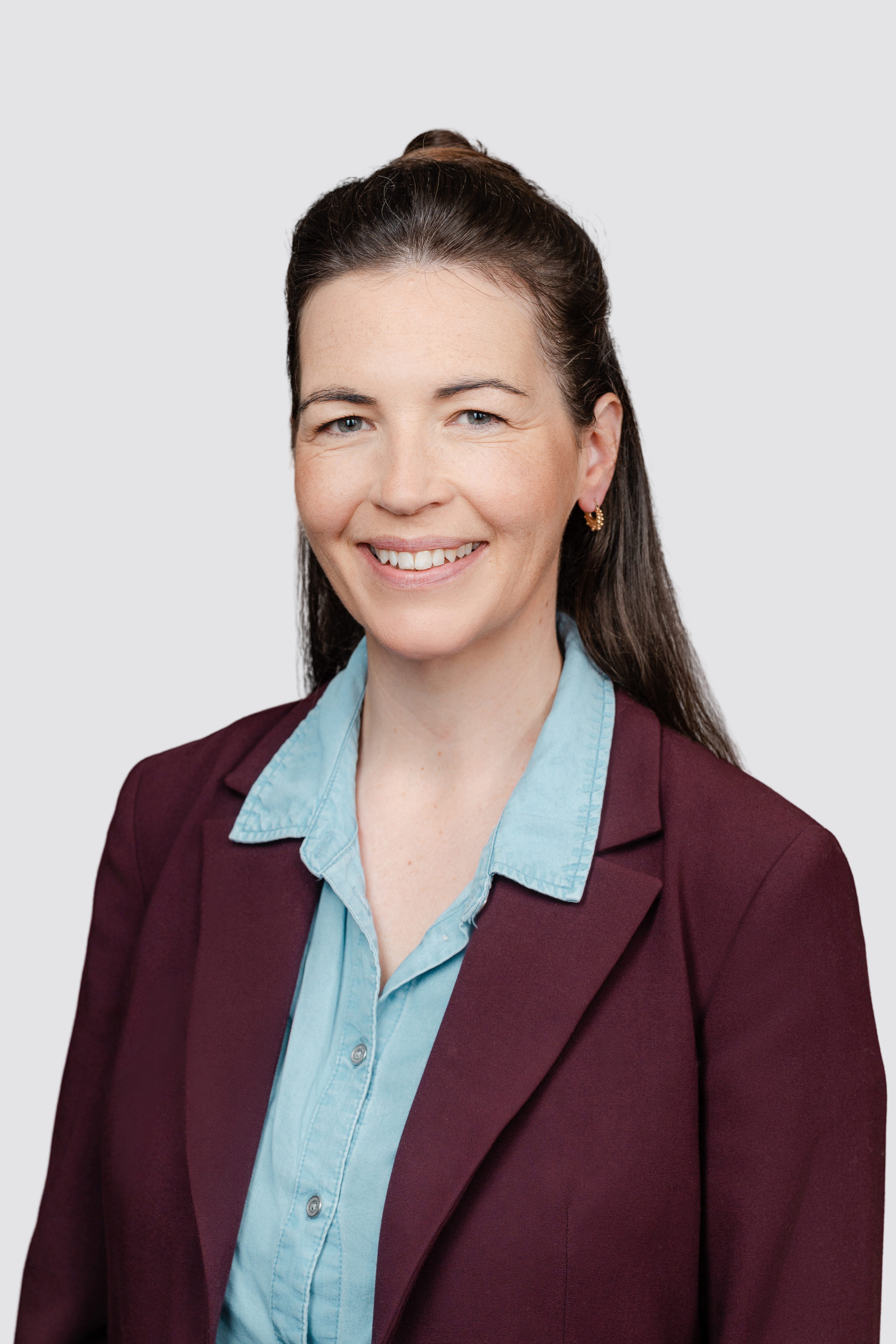 Elizabeth Howard light grey